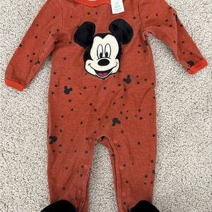 Disney Kids One Piece - brick orange/Red/brown Mickey Mouse footed onesie 3-6m